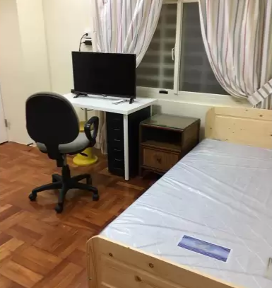 バス停 徒歩2分
14,000台湾ドル/月 【物件番号：3SL216】