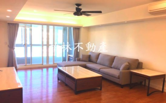 「バス停」徒歩すぐ
68,000台湾ドル/月【物件番号：3SL267】