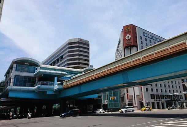松山新店線・文湖線「南京復興駅」徒歩3分
39,000台湾ドル/月【物件番号:3ZS434】