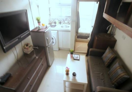 淡水信義・新店松山線「中山駅」徒歩10分
15,000台湾ドル/月【物件番号:3ZS081】